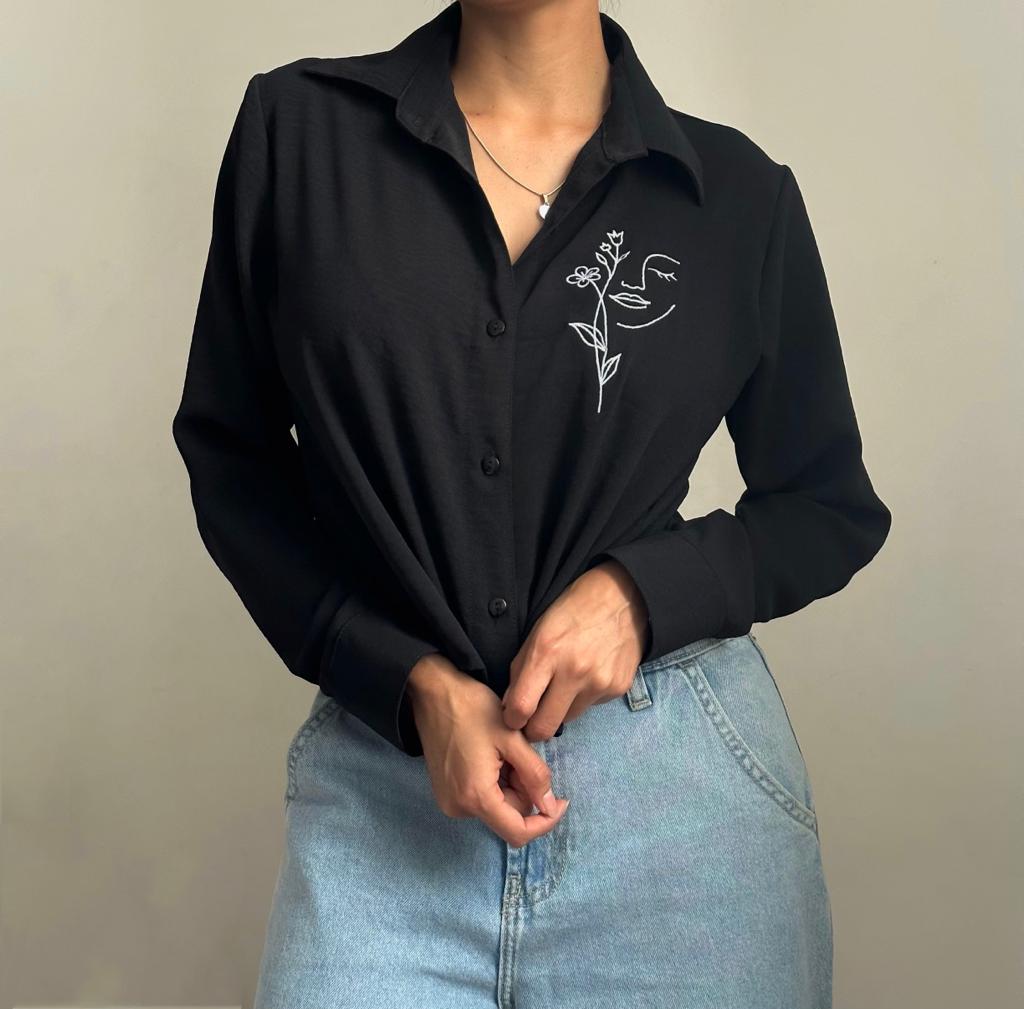 Blusa bordada