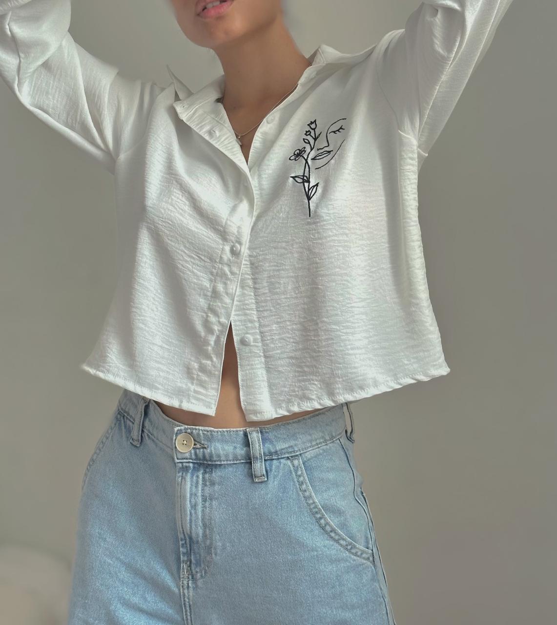 Blusa bordada